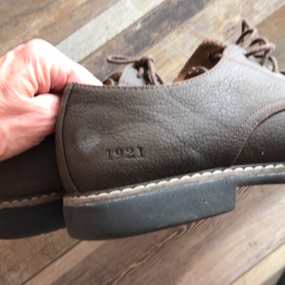 Men’s brown dress shoe - Picture 6 of 7